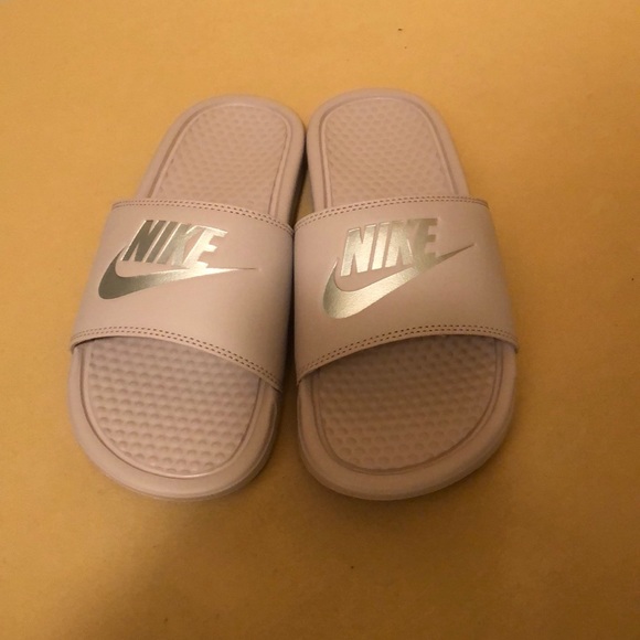 nike beach slides